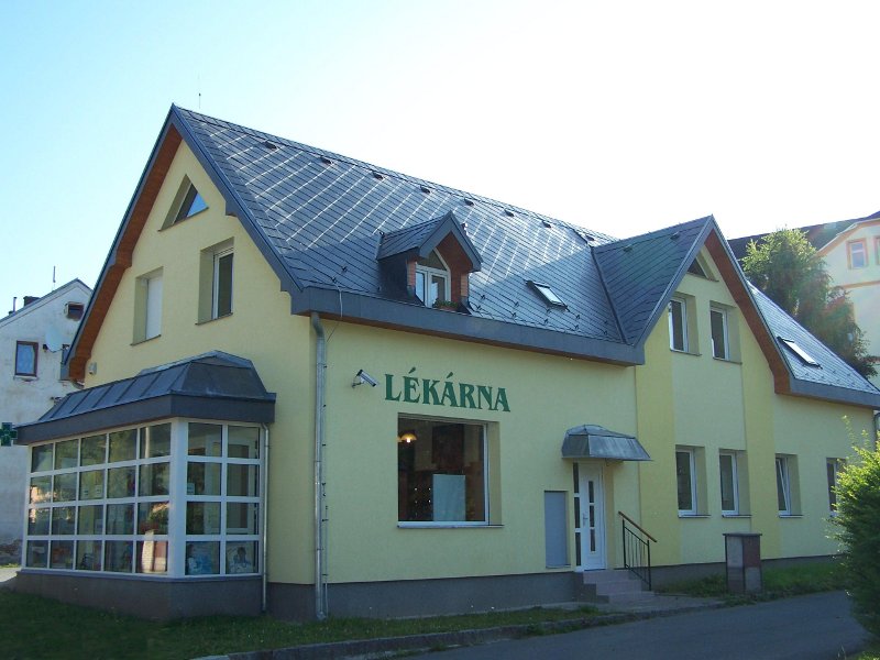 Lékárna, poradna i&nbsp;galerie